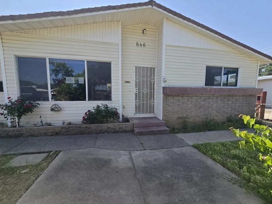 846 Ridge Rd Redding, CA 96003, Shasta County