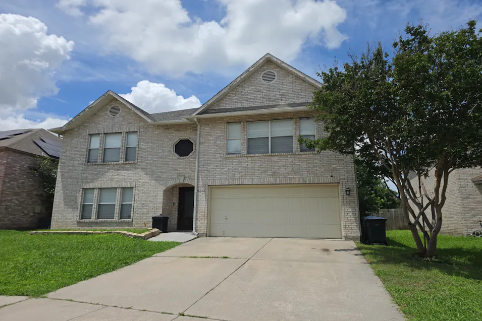 2004 Delaford Dr Arlington, TX 76002, Tarrant County