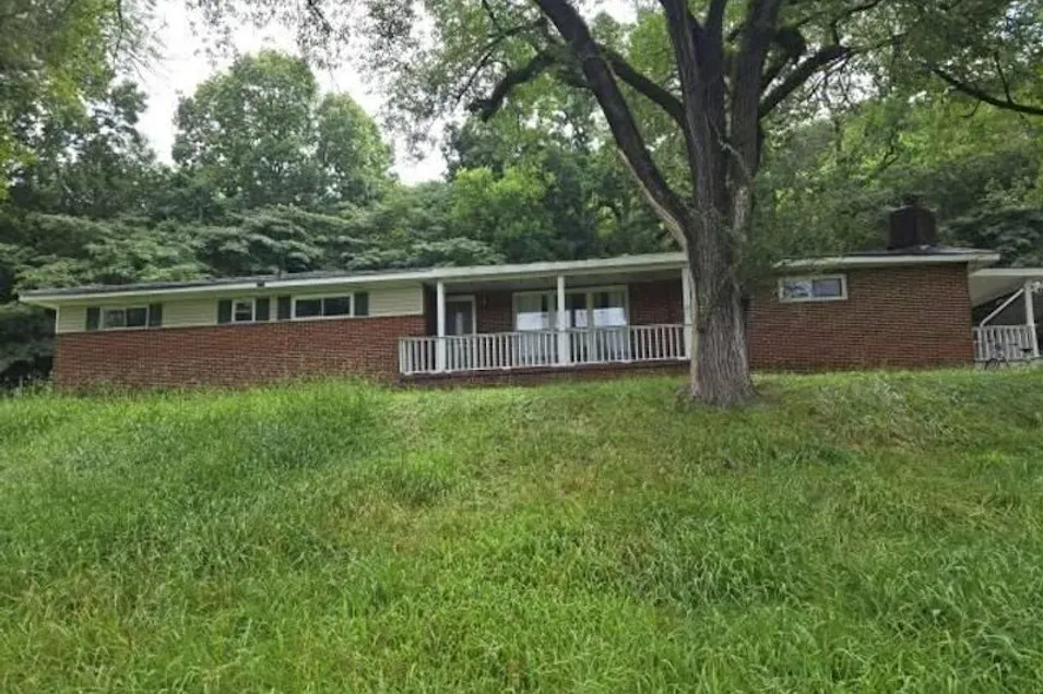 930 Runyan Drive Chattanooga, TN 37405, Hamilton County