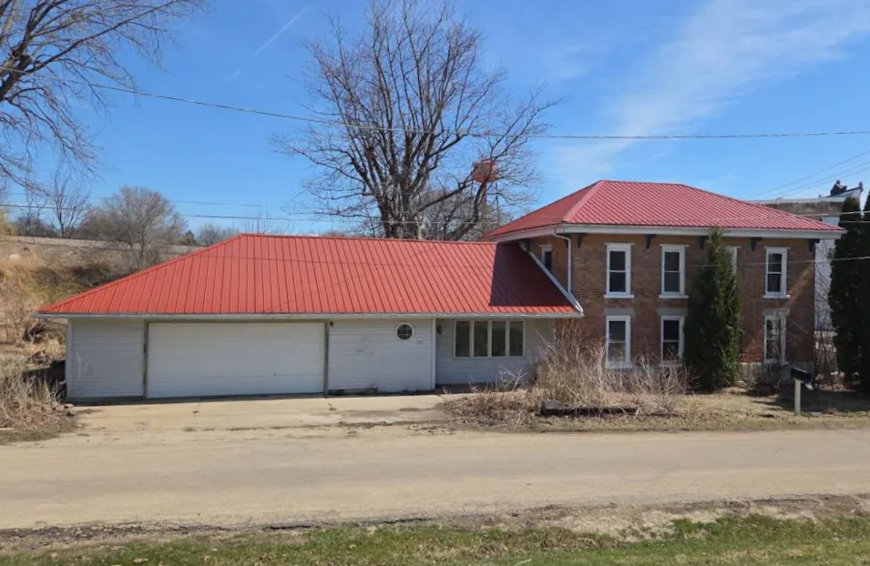 110 N Water St Warren, IL 61087, Jo Daviess County