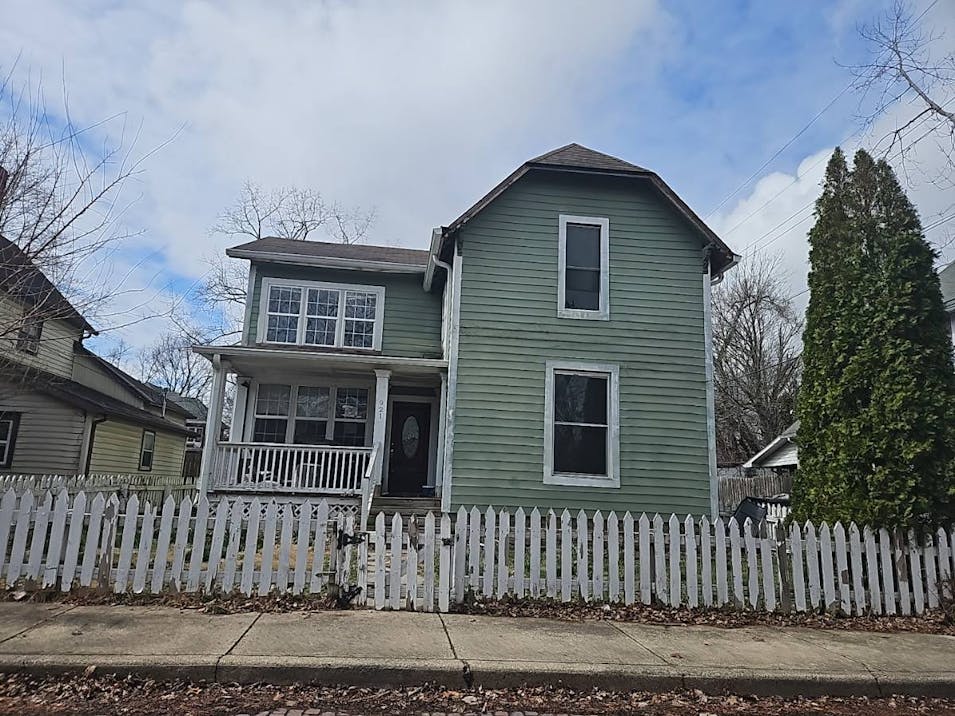 921 Lincoln St Anderson, IN 46016, Madison County