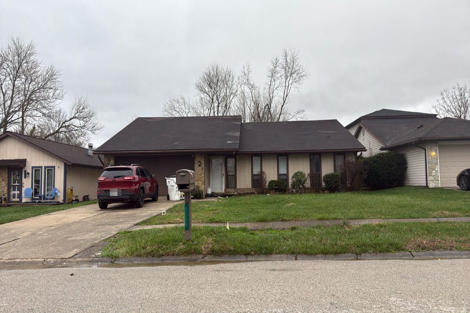 2359e Clayton Dr Terre Haute, IN 47802, Vigo County