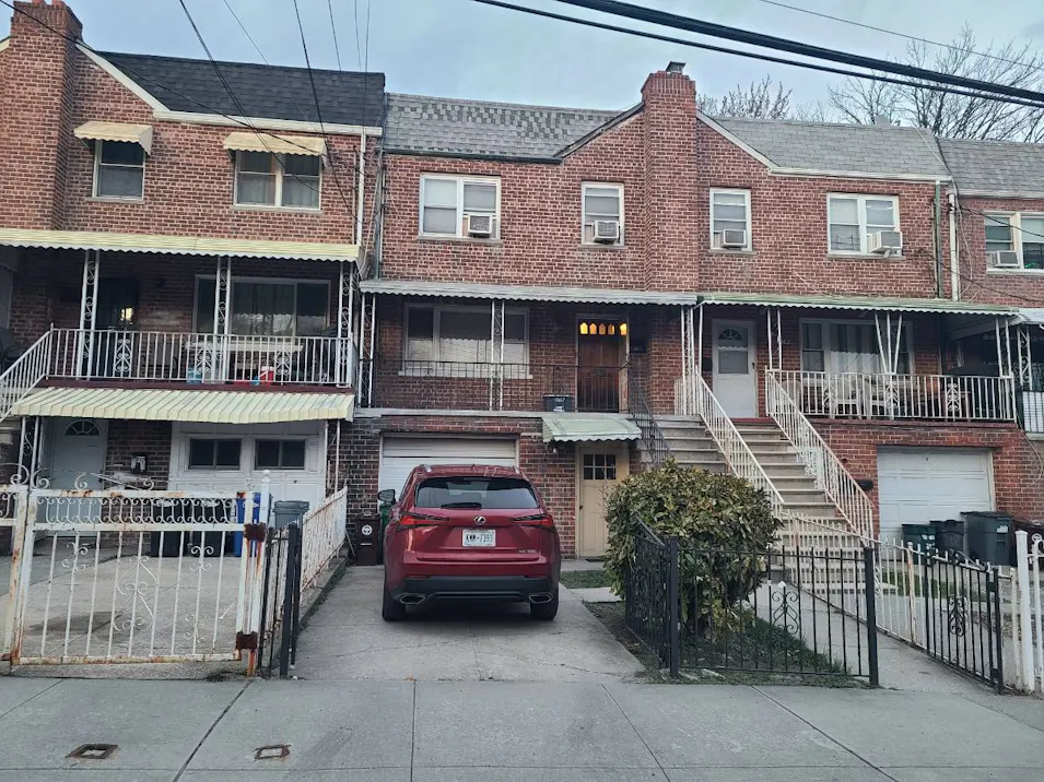 1143 East 219th Street Bronx, NY 10469, Bronx County