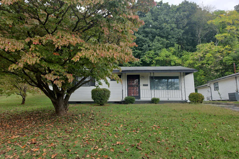 2633 Truman Ave