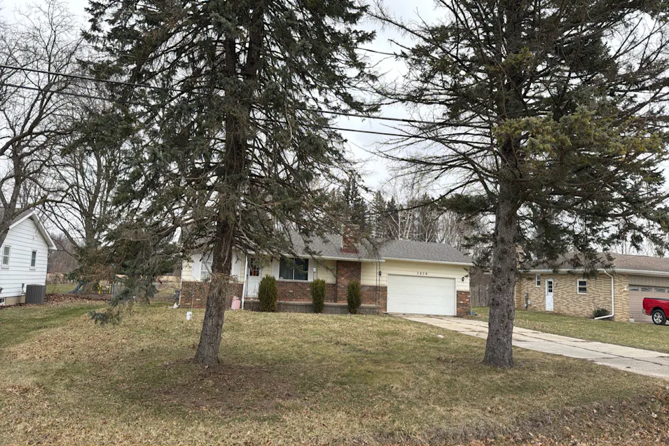 7070 Hickory St Flushing, MI 48433-9064, Genesee County