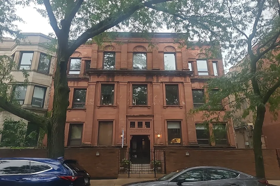 3711 N Pine Grove Ave Apt 1 Chicago, IL 60613, Cook County