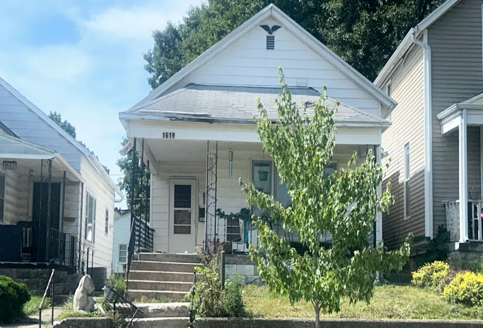 1619 Saint Marys Ave Fort Wayne, IN 46808-3270, Allen County