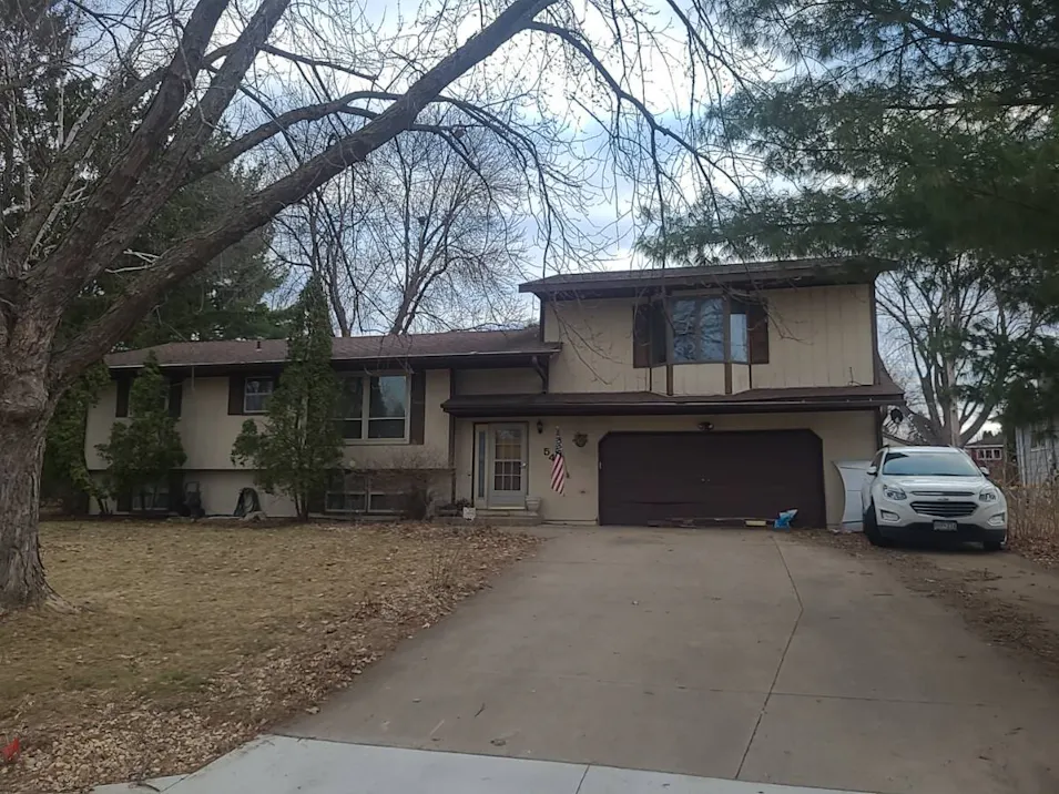 549 Grovner Avenue North Oakdale, MN 55128, Washington County