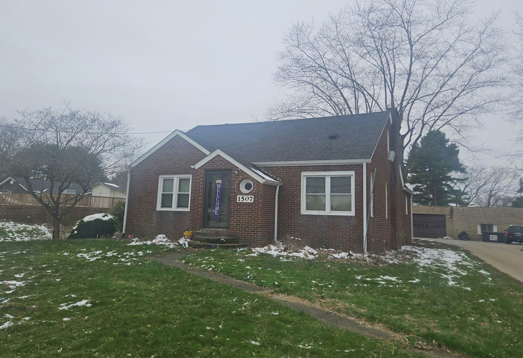 Chapel St, Louisville, OH 44641