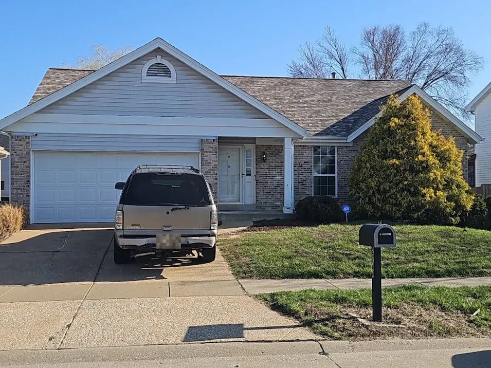 2744 Chapel View Dr Florissant, MO 63031, St. Louis County