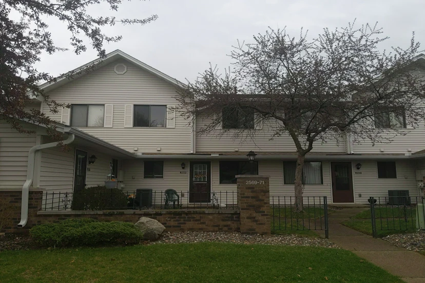 2569 Brookdale Ln