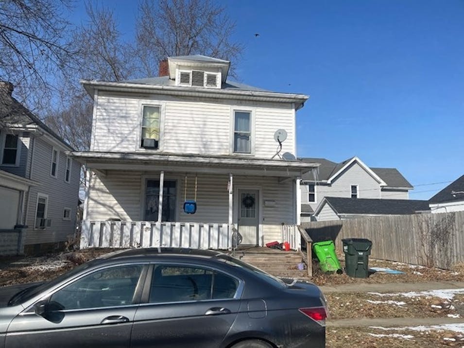 338 Locust St Coshocton, OH 43812, Coshocton County