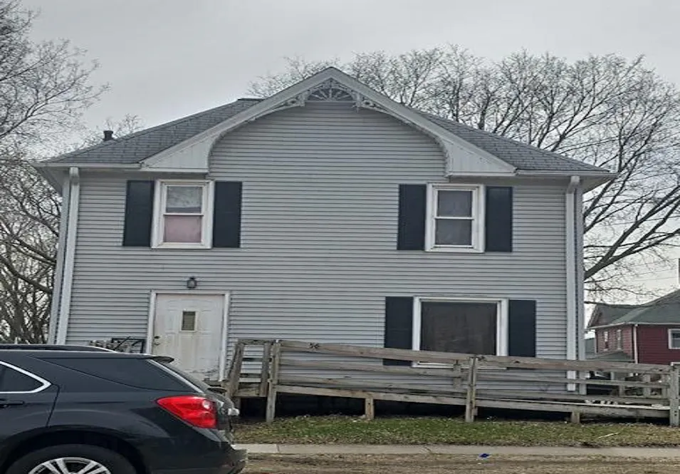 56 Lafayette St Waterloo, IA 50703, Black Hawk County