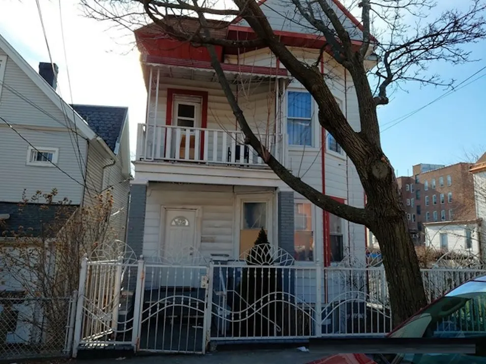 738 East 229th Street Bronx, NY 10466, Bronx County