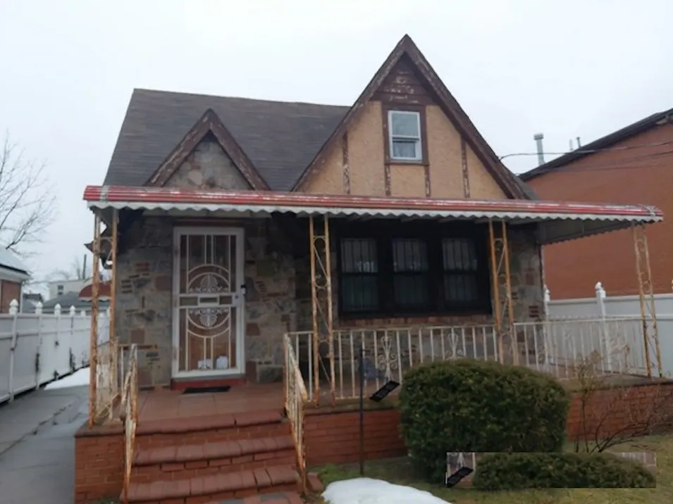 135 -15 220th Place Laurelton, NY 11413, Queens County