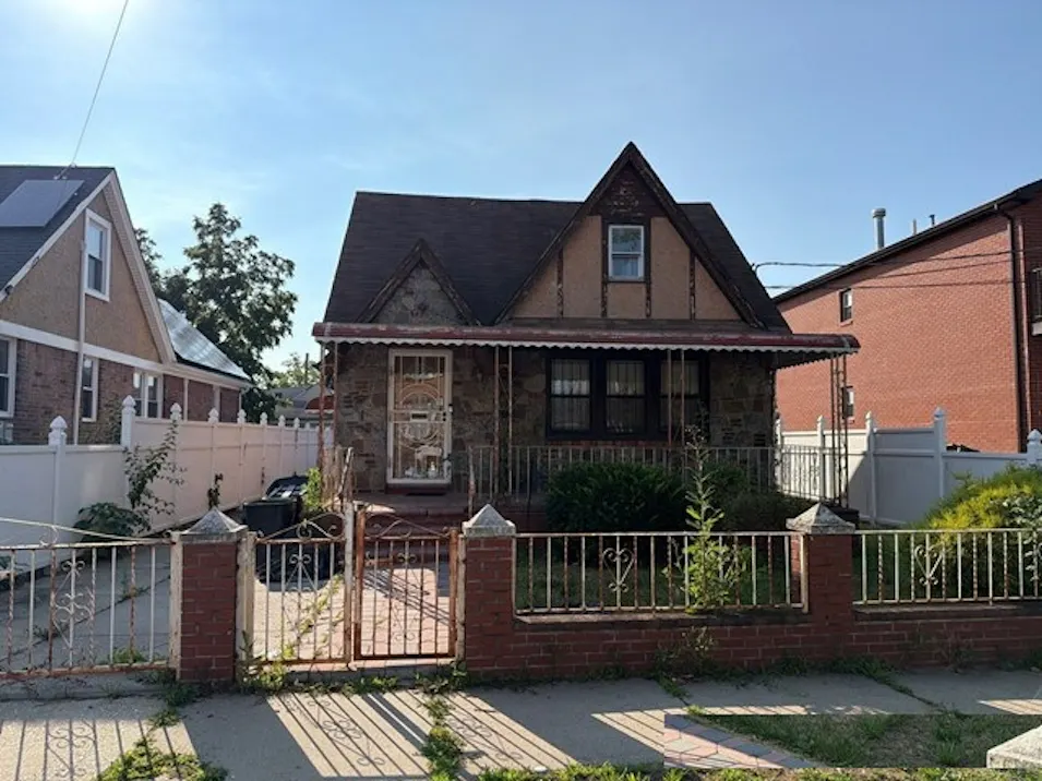 135 -15 220th Place Laurelton, NY 11413, Queens County