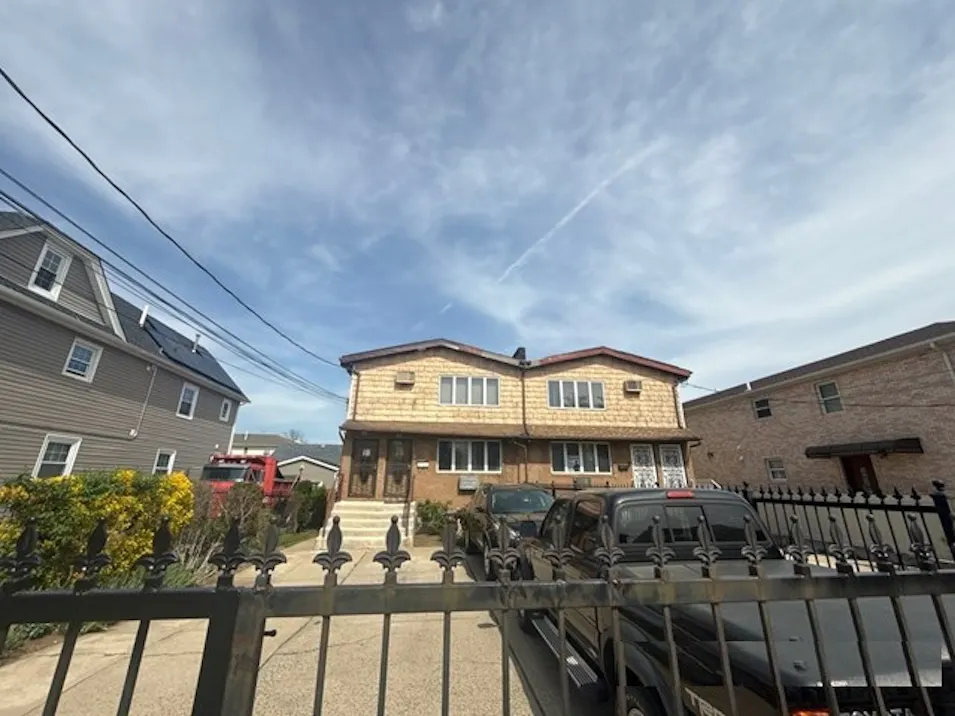 130 -21 140th Street Jamaica, NY 11436, Queens County