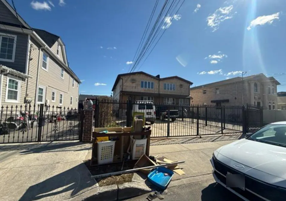 130 -21 140th Street Jamaica, NY 11436, Queens County