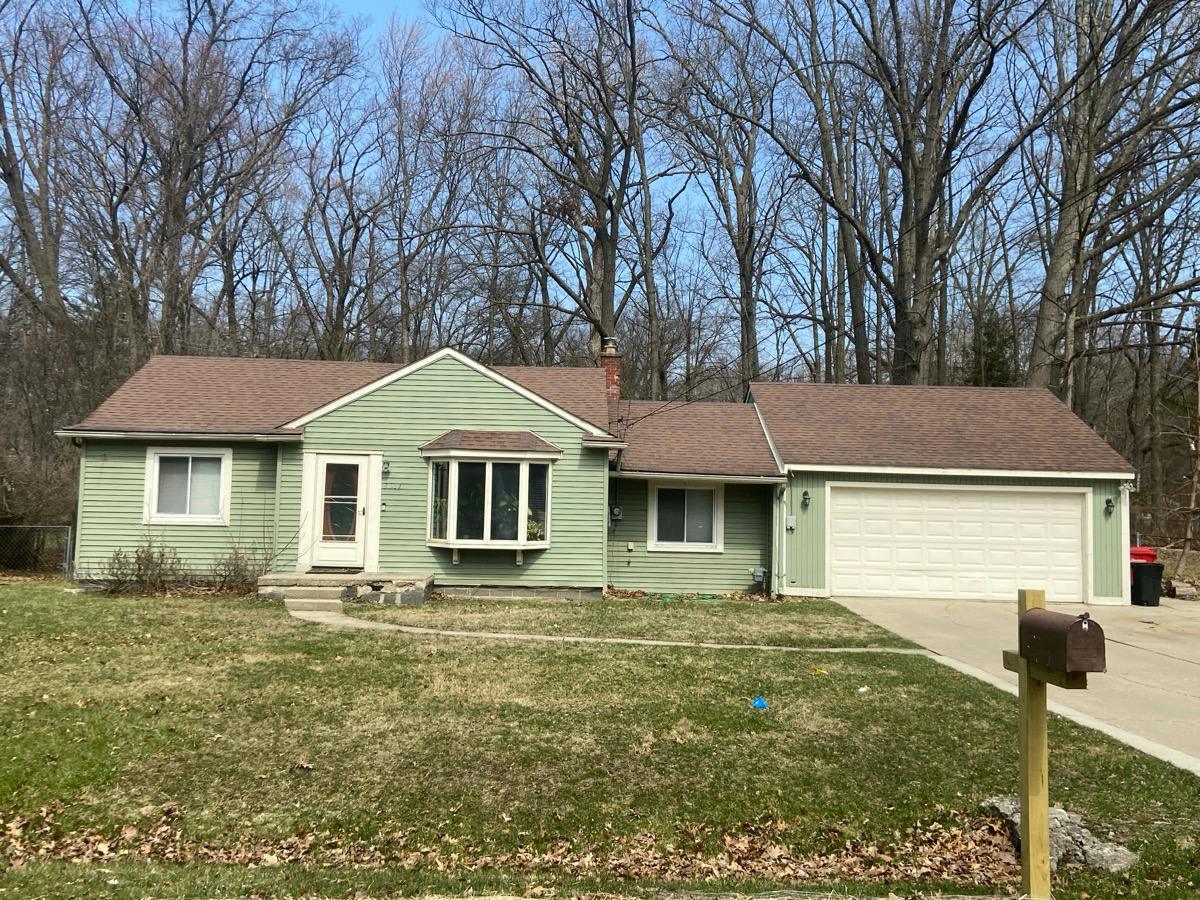 Wallace Dr, Southfield, MI 48075