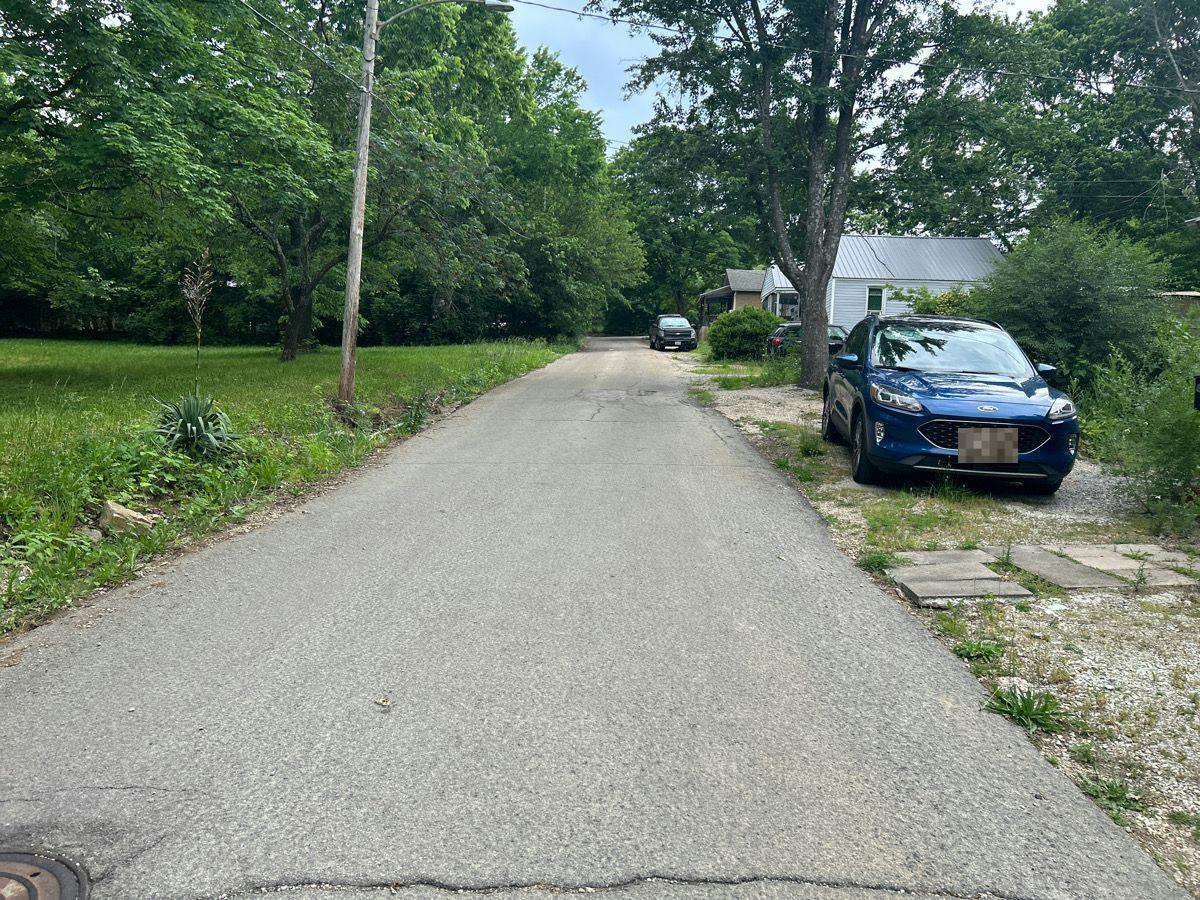 Evans Row, Park Hills, MO 63601