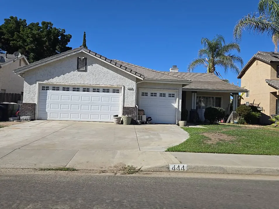 444 W Windsor Dr Hanford, CA 93230, Kings County