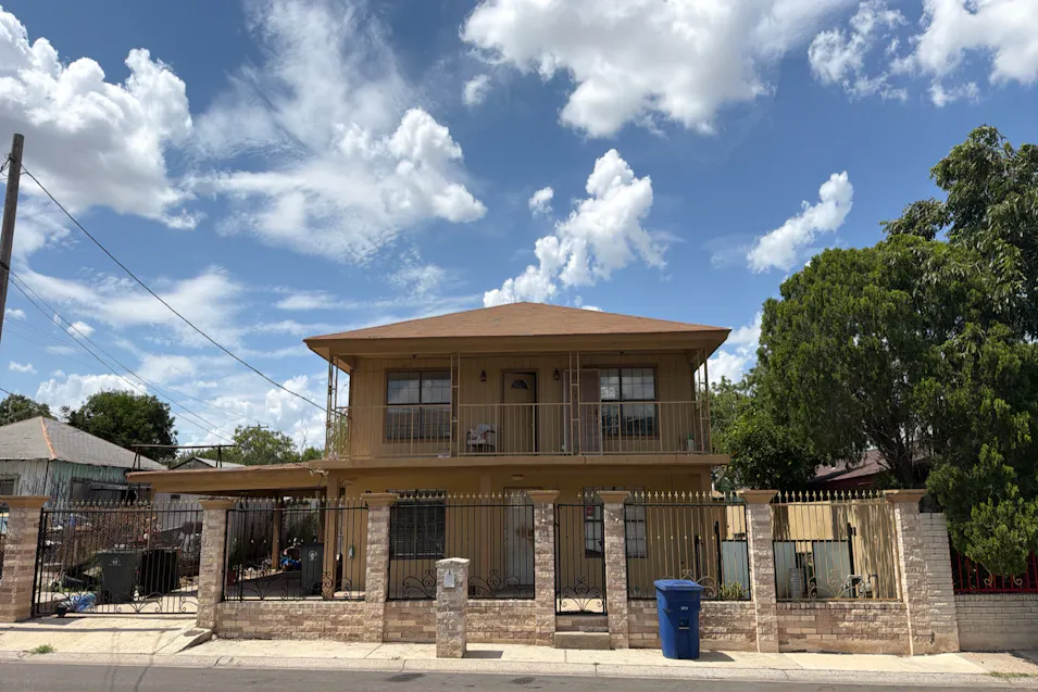 312 Garza St Laredo, TX 78040, Webb County