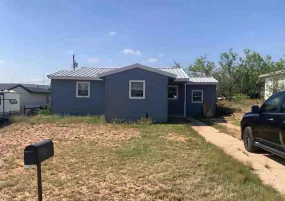 2200 S Monticello St Big Spring, TX 79720, Howard County