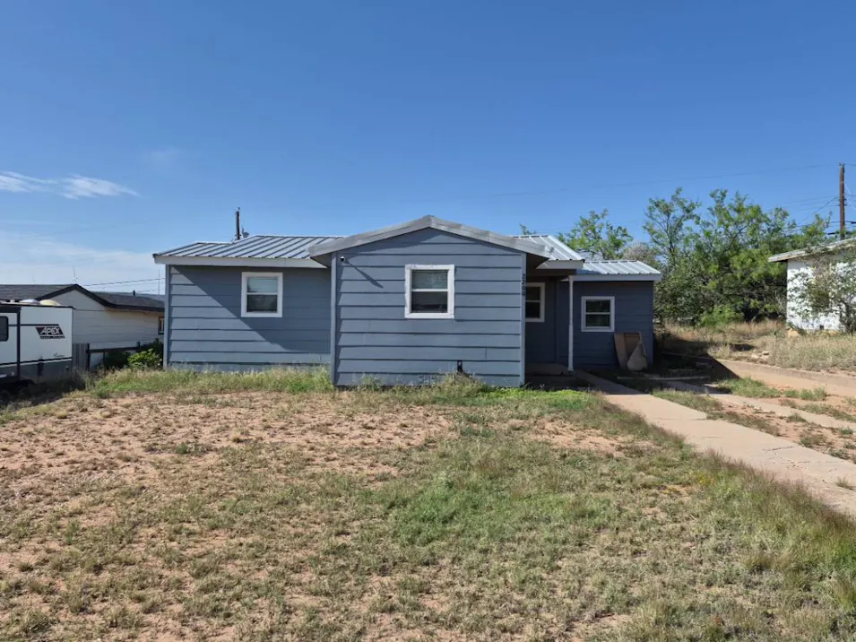 2200 S Monticello St Big Spring, TX 79720, Borden County