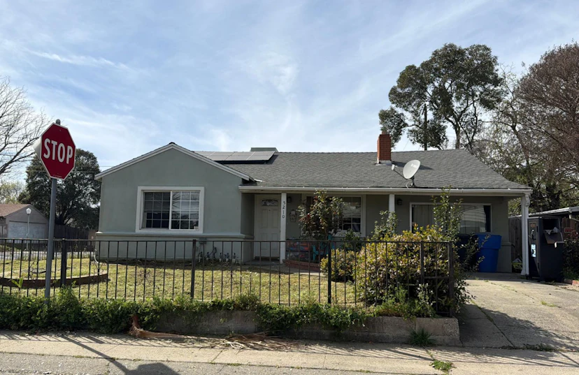 5210 Priscilla Ln