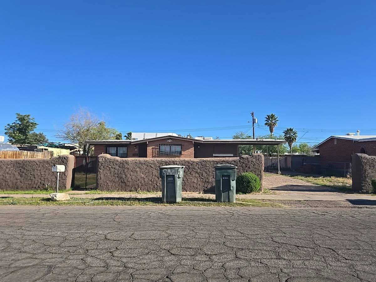 Santa Paula St, Tucson, AZ 85706