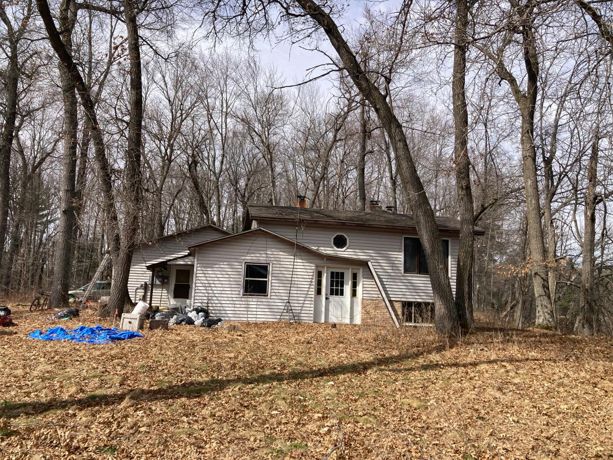 Roanoke Ct, Dalbo, MN 55017