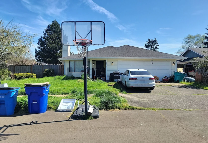 8809 Ne 140th Ave.