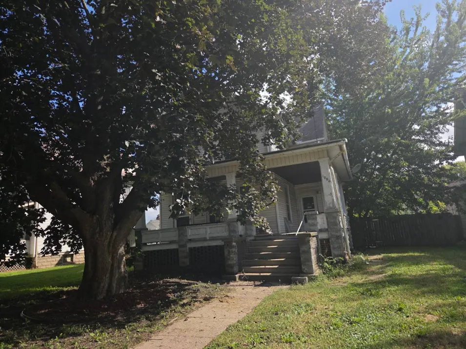 1004 2nd Ave Sterling, IL 61081, Whiteside County