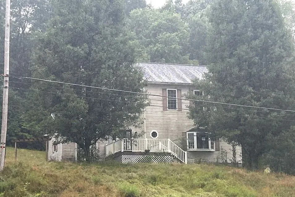 699 Fairlane Blvd New Galilee, PA 16141, Beaver County