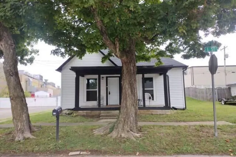 L St, Bedford, IN 47421 #1
