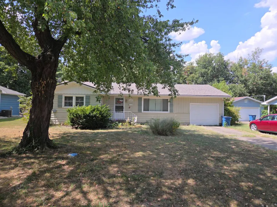 107 Grand St Lamar, MO 64759, Barton County