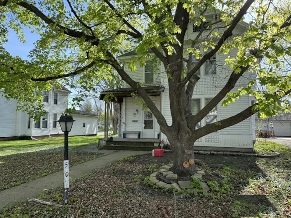 504 N College Avenue Aledo, IL 61231, Mercer County