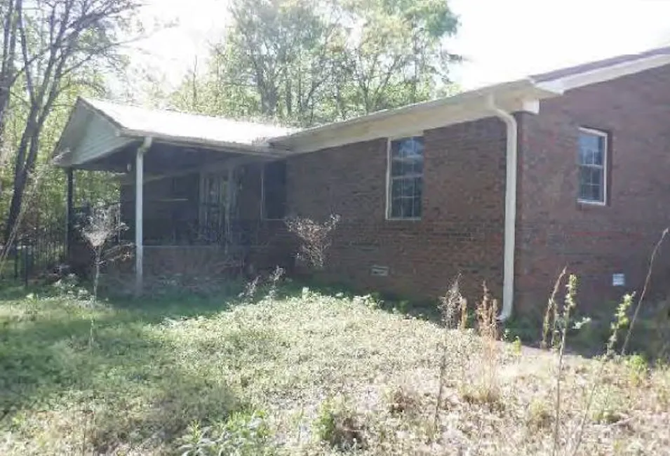 120 Choctaw Dr Ragland, AL 35131, St. Clair County
