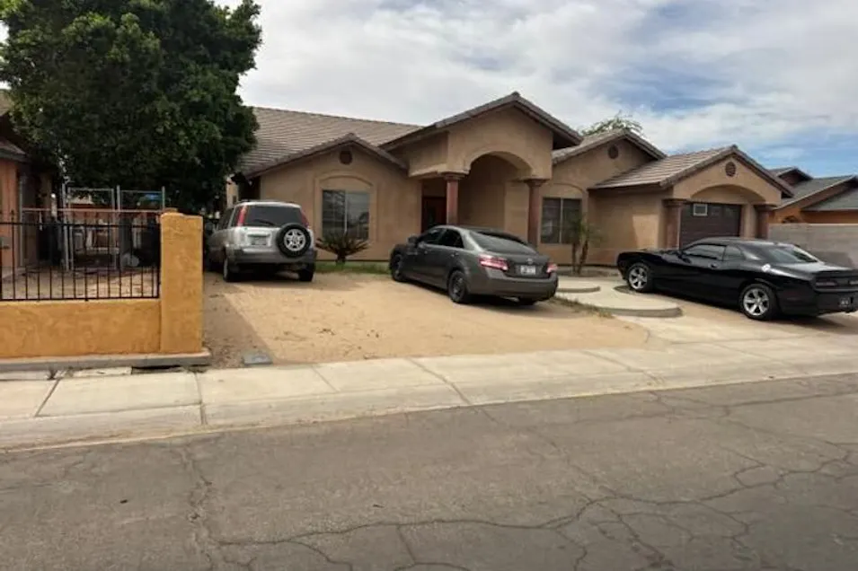 1657 B St San Luis, AZ 85349, Yuma County