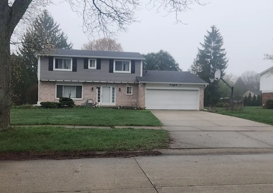 5385 Falmouth Dr Troy, MI 48085, Oakland County
