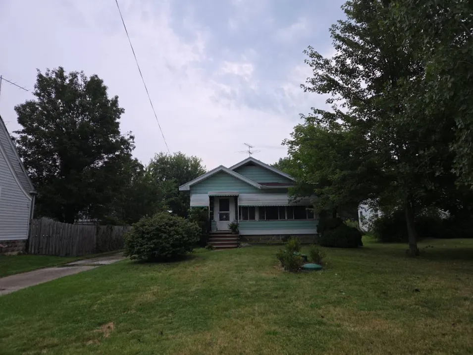 2048 Grafton Road Elyria, OH 44035, Lorain County