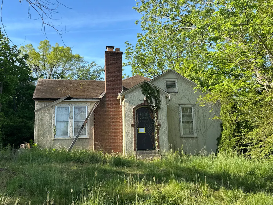 600 3rd Avenue West Springfield, TN 37172, Robertson County