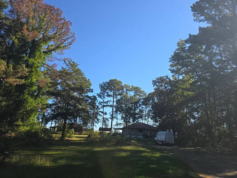 1363 Old Chipley Rd