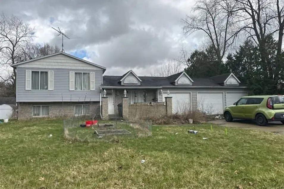 6146 Thomas St Davison, MI 48423, Genesee County