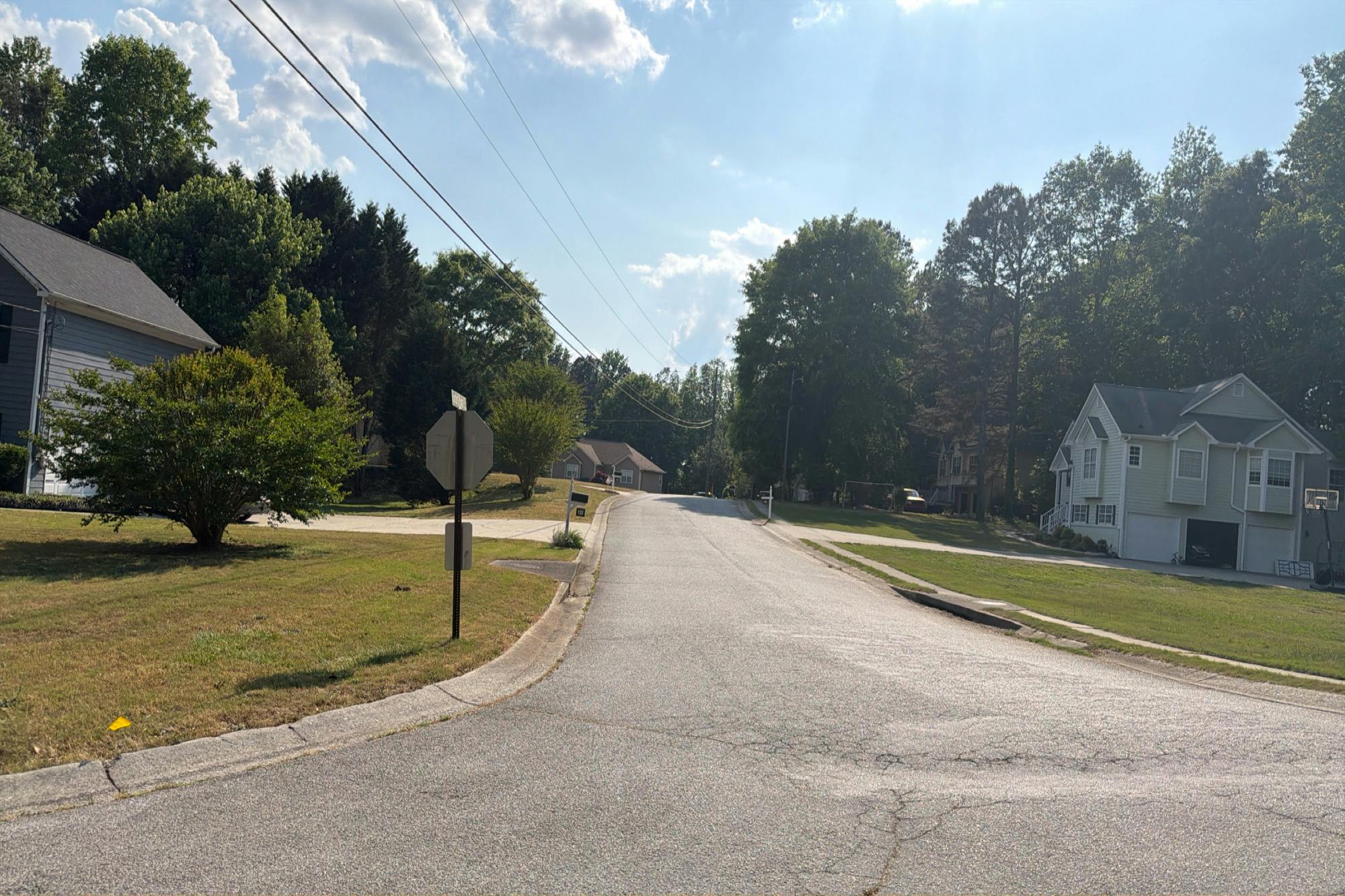 Hunters Pointe Ct, Villa Rica, GA 30180