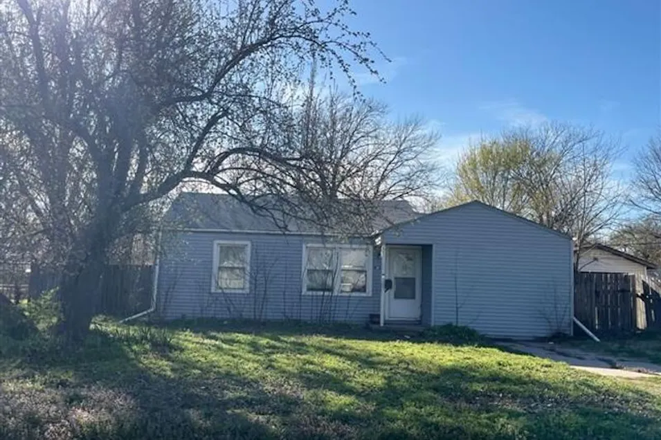 4615 S Laclede St Wichita, KS 67217, Sedgwick County