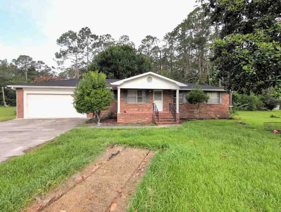 2068 Swamp Rd Waycross, GA 31503, Ware County