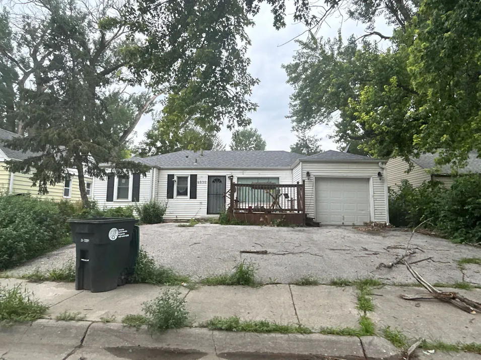 6530 N. 35th Street Omaha, NE 68112, Douglas County