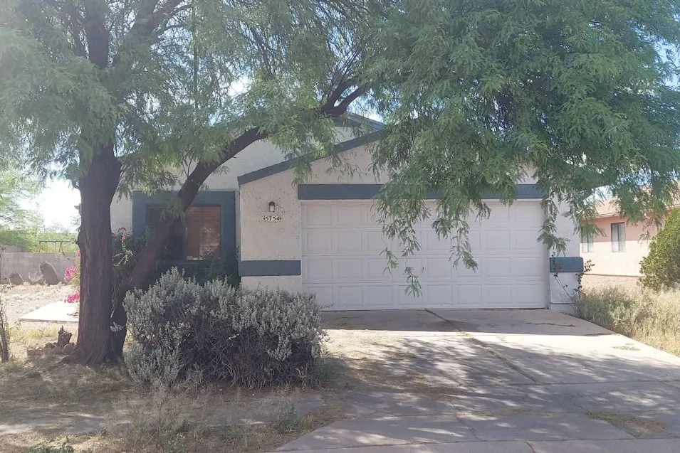 5754 S Wood Crest Dr Tucson, AZ 85746, Pima County