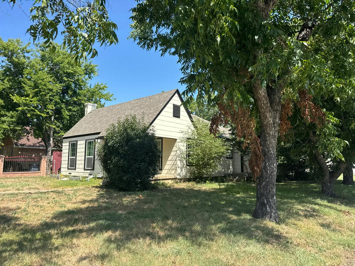Adell Rd, Columbus, OH 43228 #1